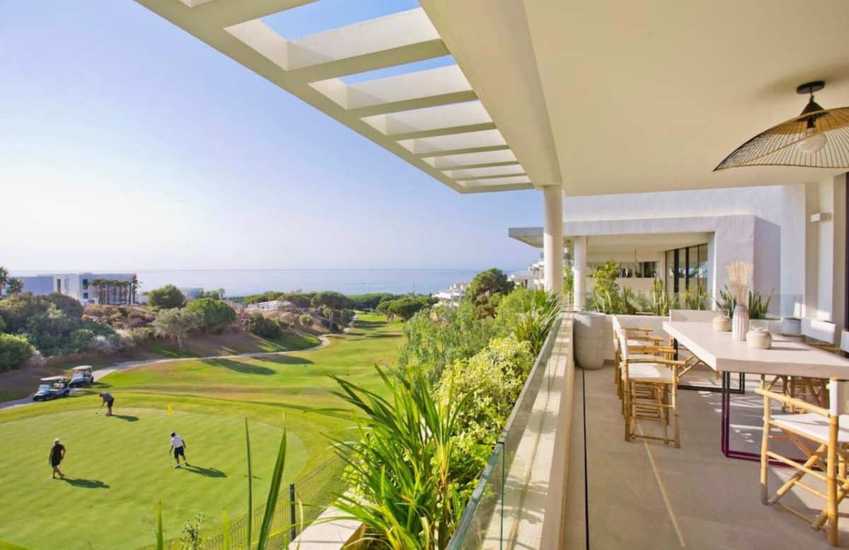 Casa Adosada de 3 Dormitorios y 3 Baños en alquiler en Cabopino, Marbella