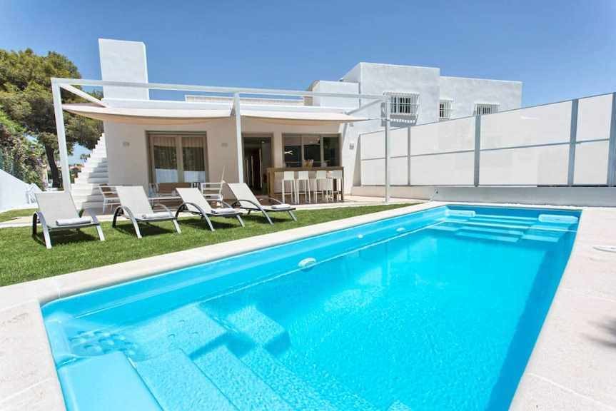 Casa de 4 Dormitorios y 5 Baños en alquiler vacacional en Marbella Centro
