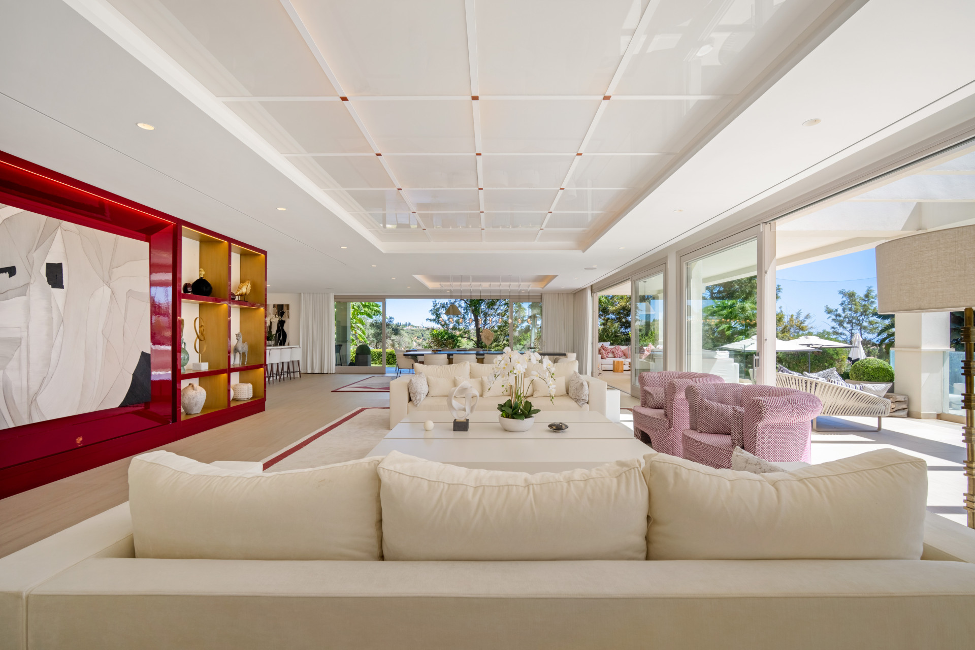 6 спални, 9 бани - Вила за продажба в Nueva Andalucia, Marbella