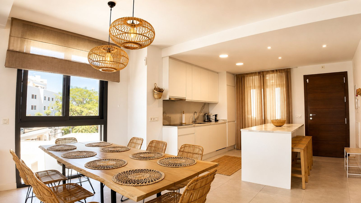 Piso de 2 Dormitorios y 2 Baños en venta en Estepona