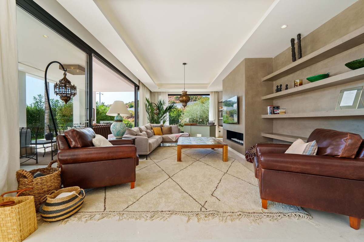6 спални, 6 бани - Вила за продажба в Nueva Andalucia, Marbella