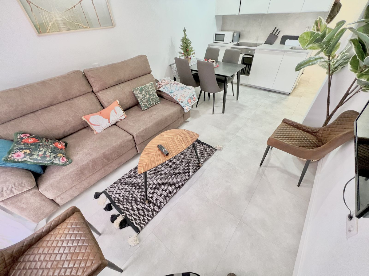 Piso de 15 Dormitorios en venta en Málaga