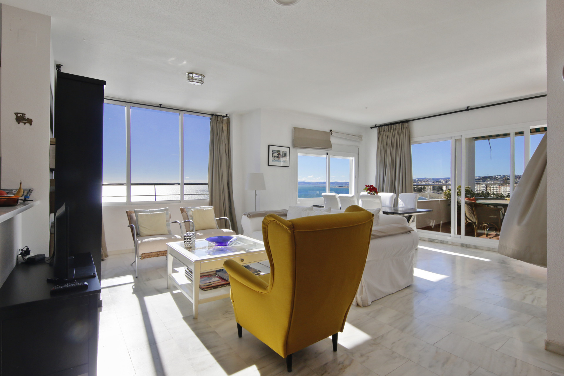 3 Bed, 2 Bath - Penthouse for Sale in La Alqueria, Estepona