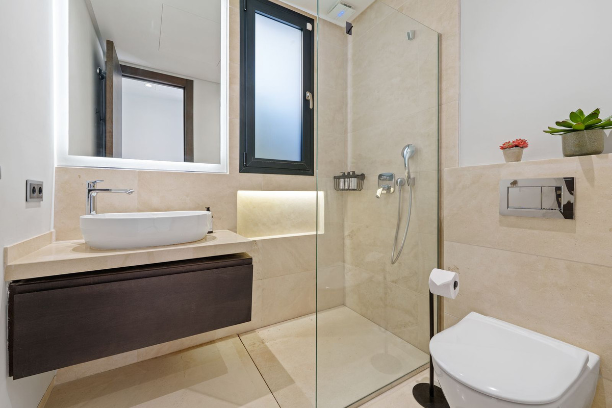 6 спални, 6 бани - Вила за продажба в Nueva Andalucia, Marbella