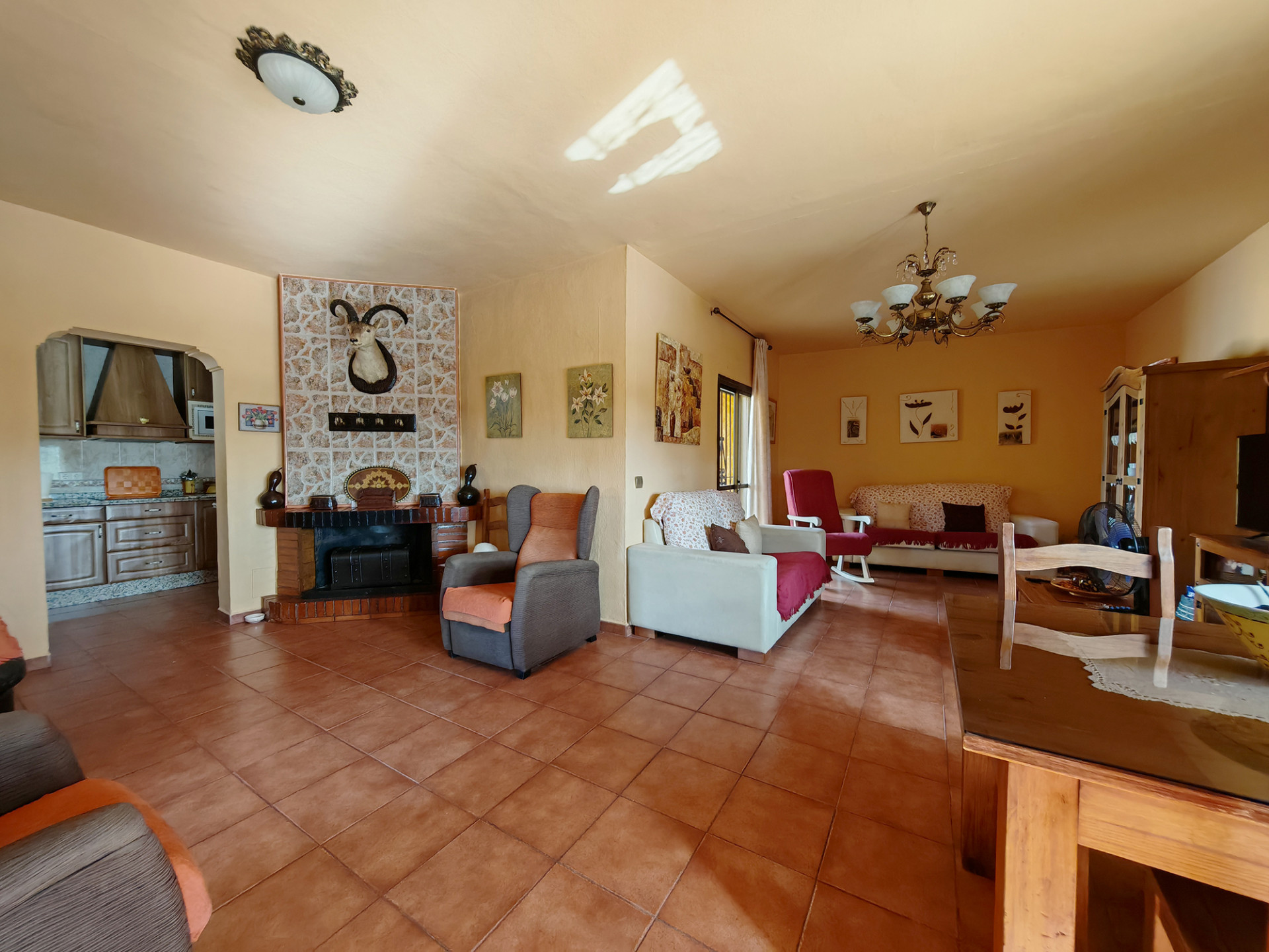 Finca de 3 Dormitorios en venta en Estepona