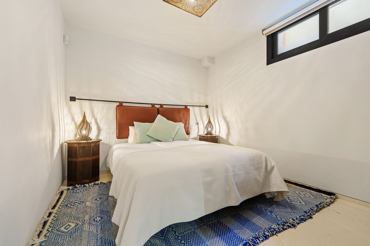 6 спални, 6 бани - Вила за продажба в Nueva Andalucia, Marbella