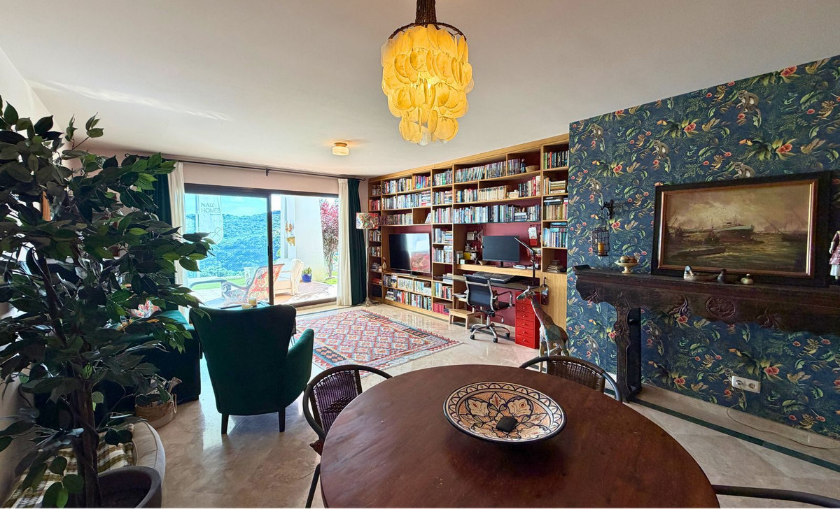Piso de 2 Dormitorios y 2 Baños en venta en Casares