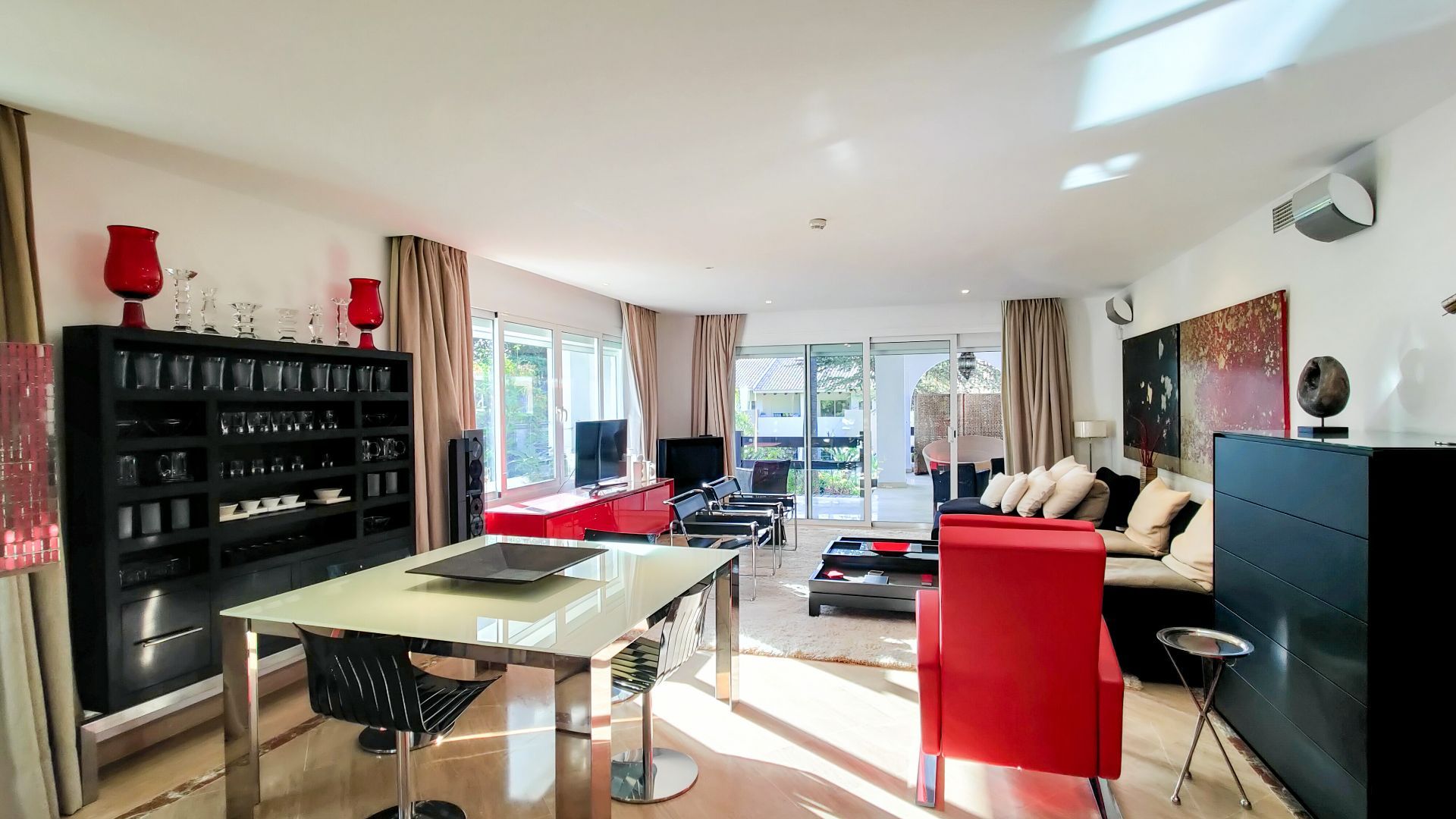 2 спални, 2 бани - Апартамент за продажба в Rio Real, Marbella