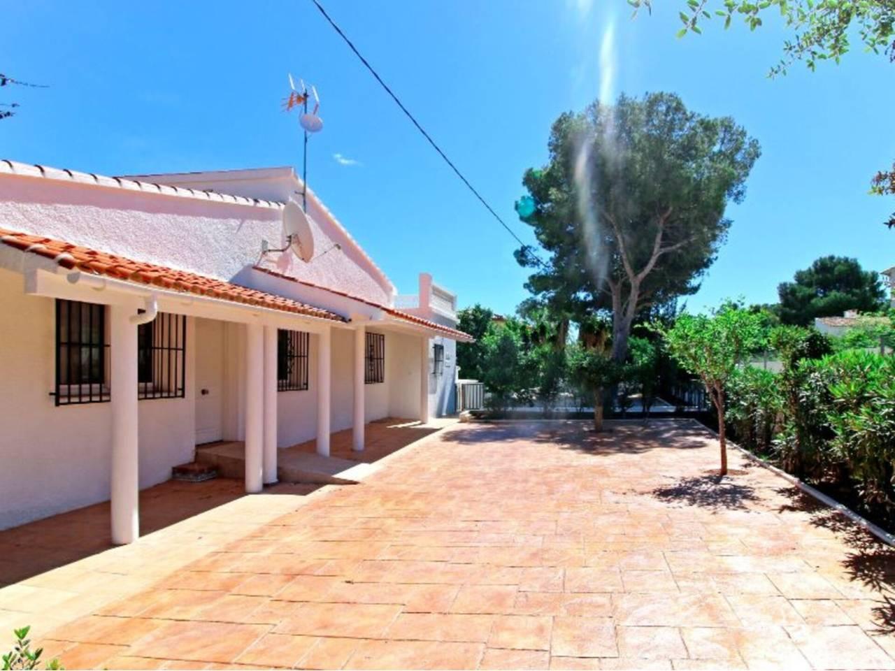 Casa Adosada de 5 Dormitorios y 4 Baños en alquiler vacacional en Calp