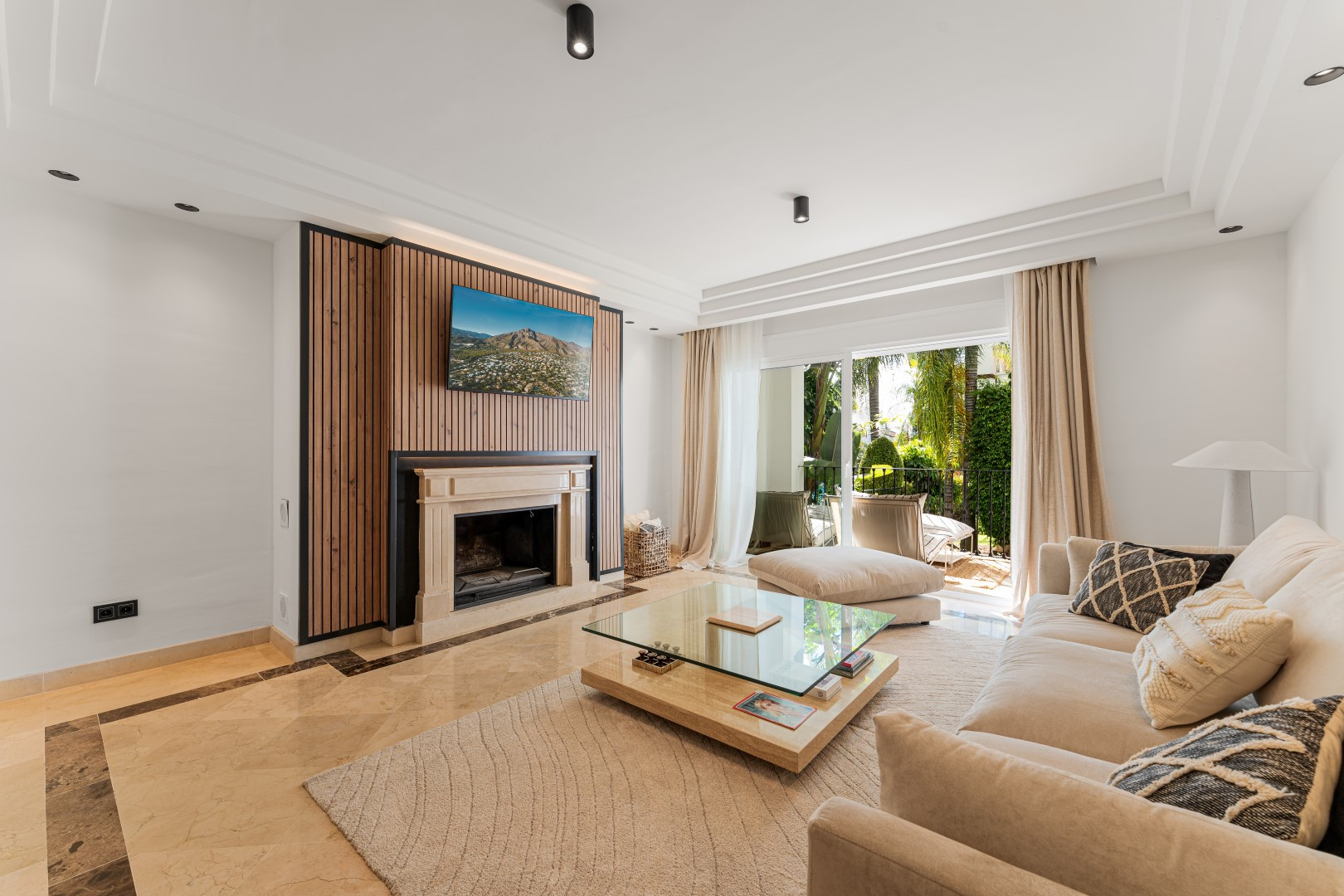 Piso de 3 Dormitorios y 3 Baños en venta en Sierra Blanca, Marbella