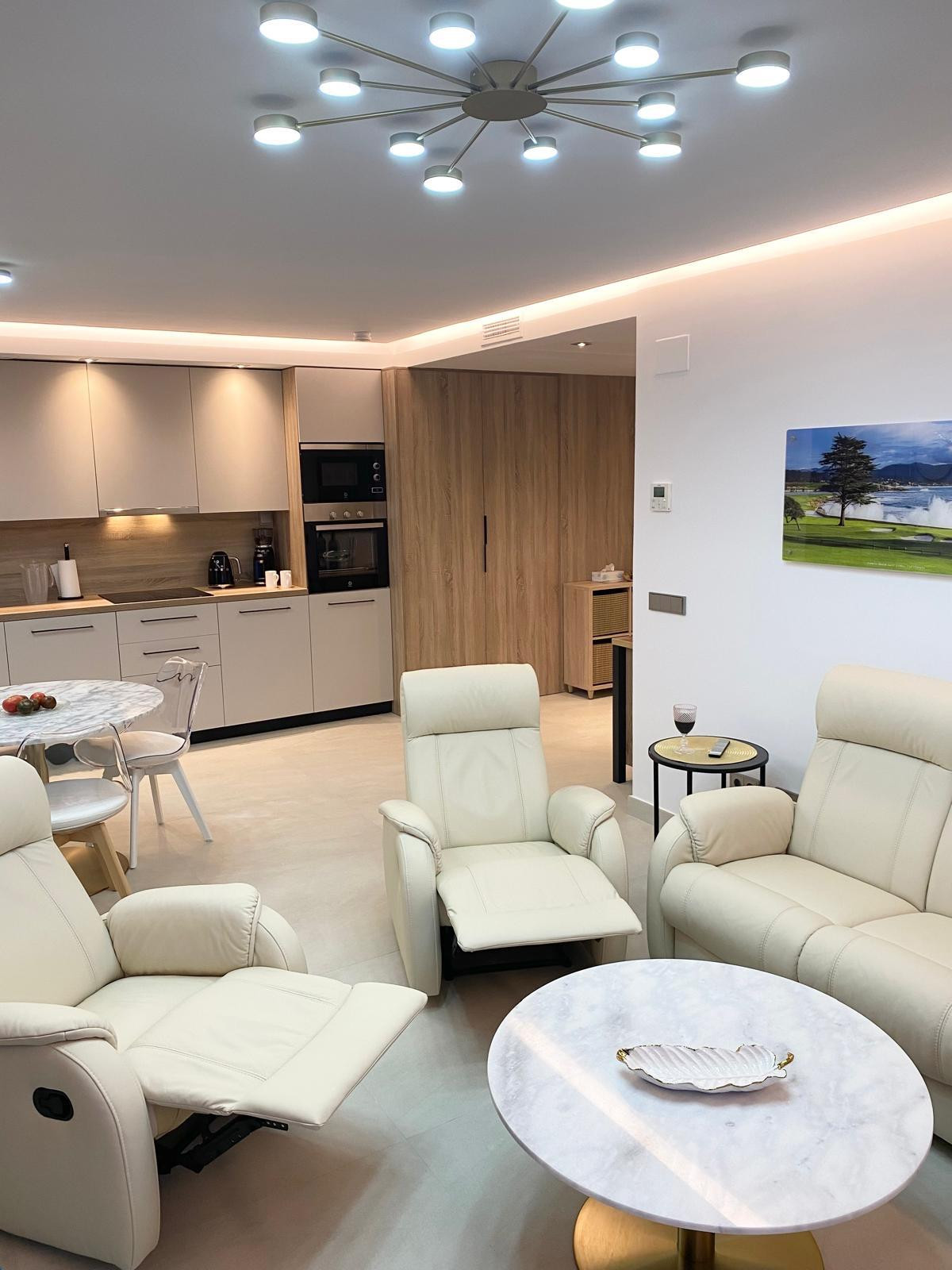 Piso de 3 Dormitorios y 2 Baños en alquiler en La Quinta, Benahavís