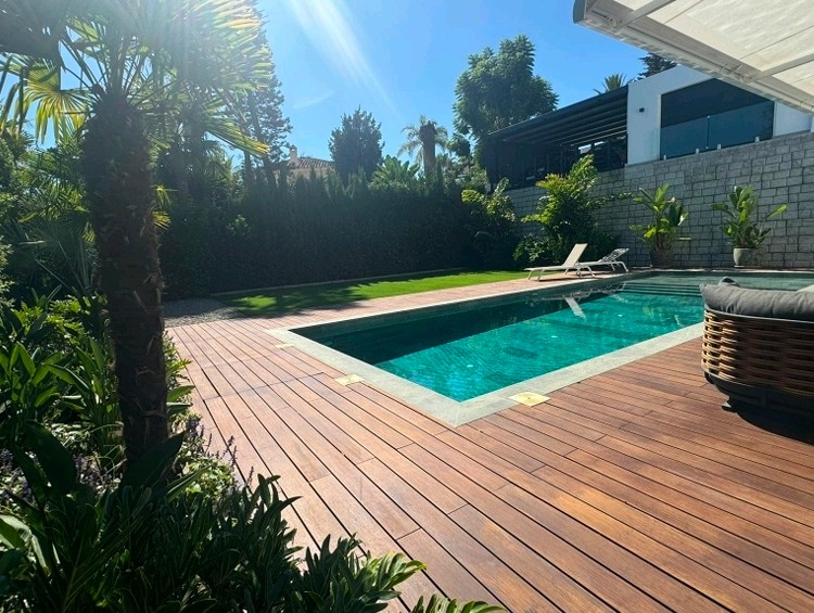 5 спални, 7 бани - Вила за продажба в El Rosario, Marbella