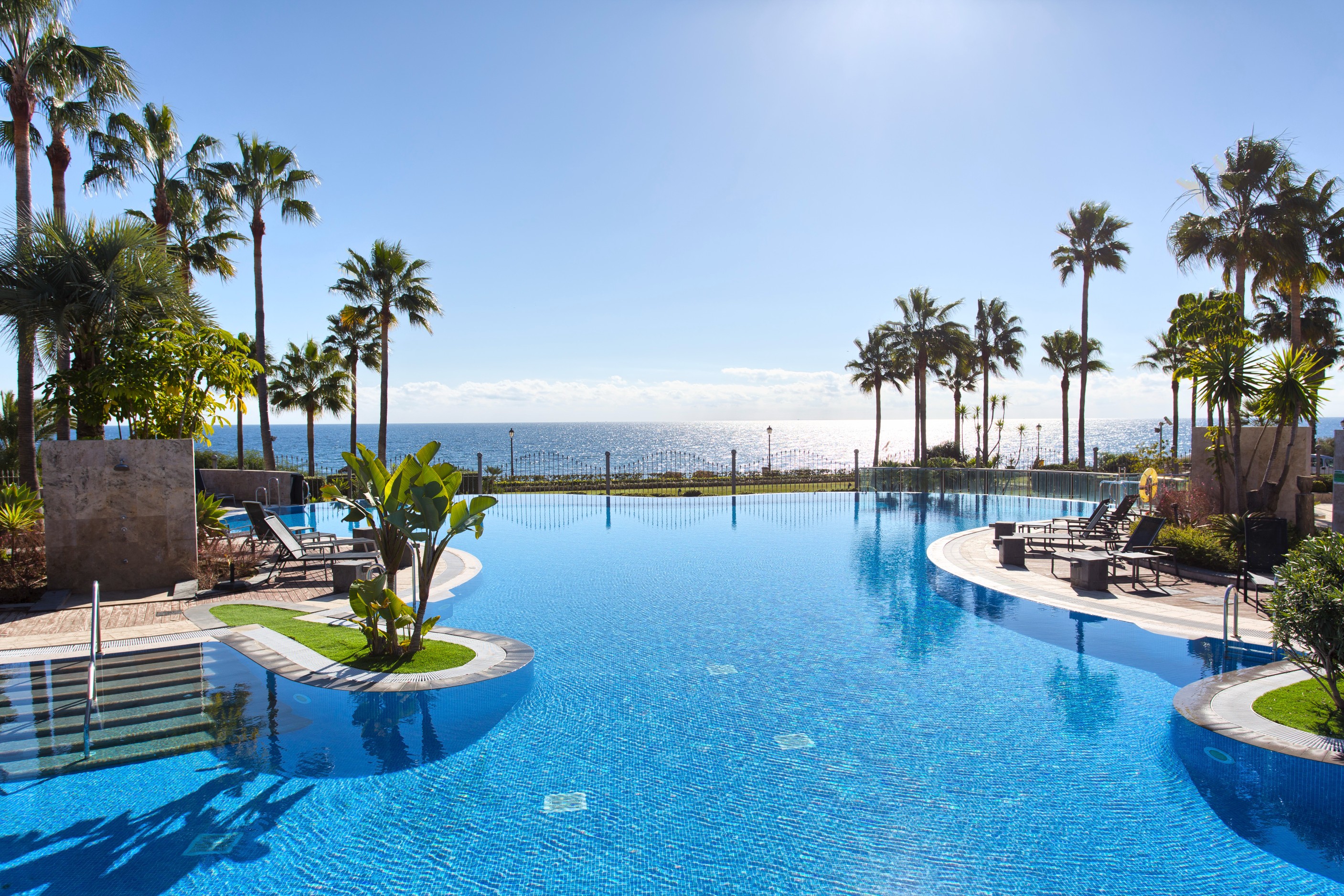 Piso de 2 Dormitorios en venta en Nueva Milla de Oro, Estepona