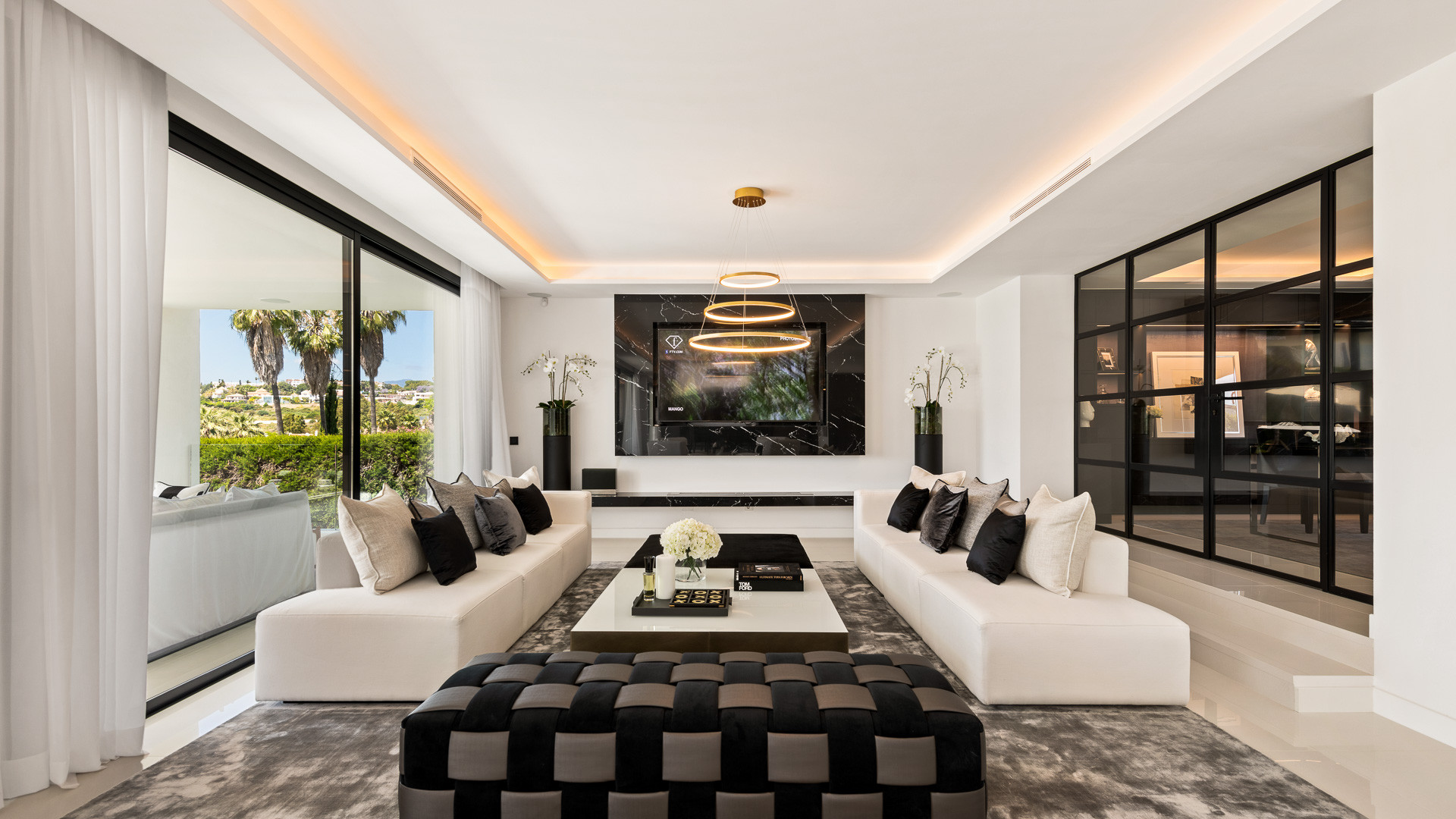 6 Bed, 6 Bath - Villa for Sale in Nueva Andalucia, Marbella