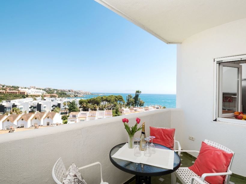 2 Bed, 2 Bath - Apartment Holiday Rental in La Alqueria, Estepona