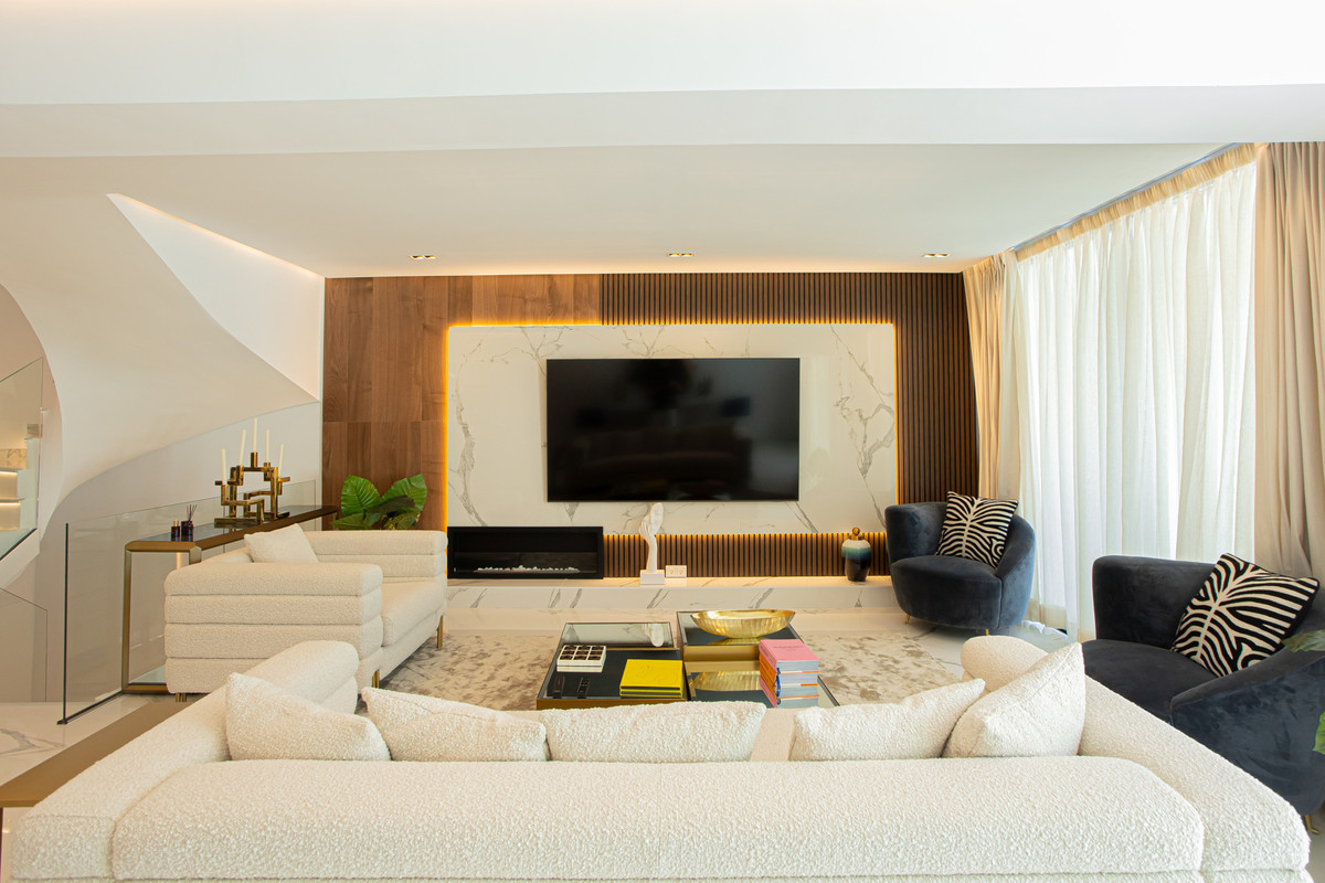 Piso de 4 Dormitorios y 3 Baños en alquiler en Milla de Oro, Marbella