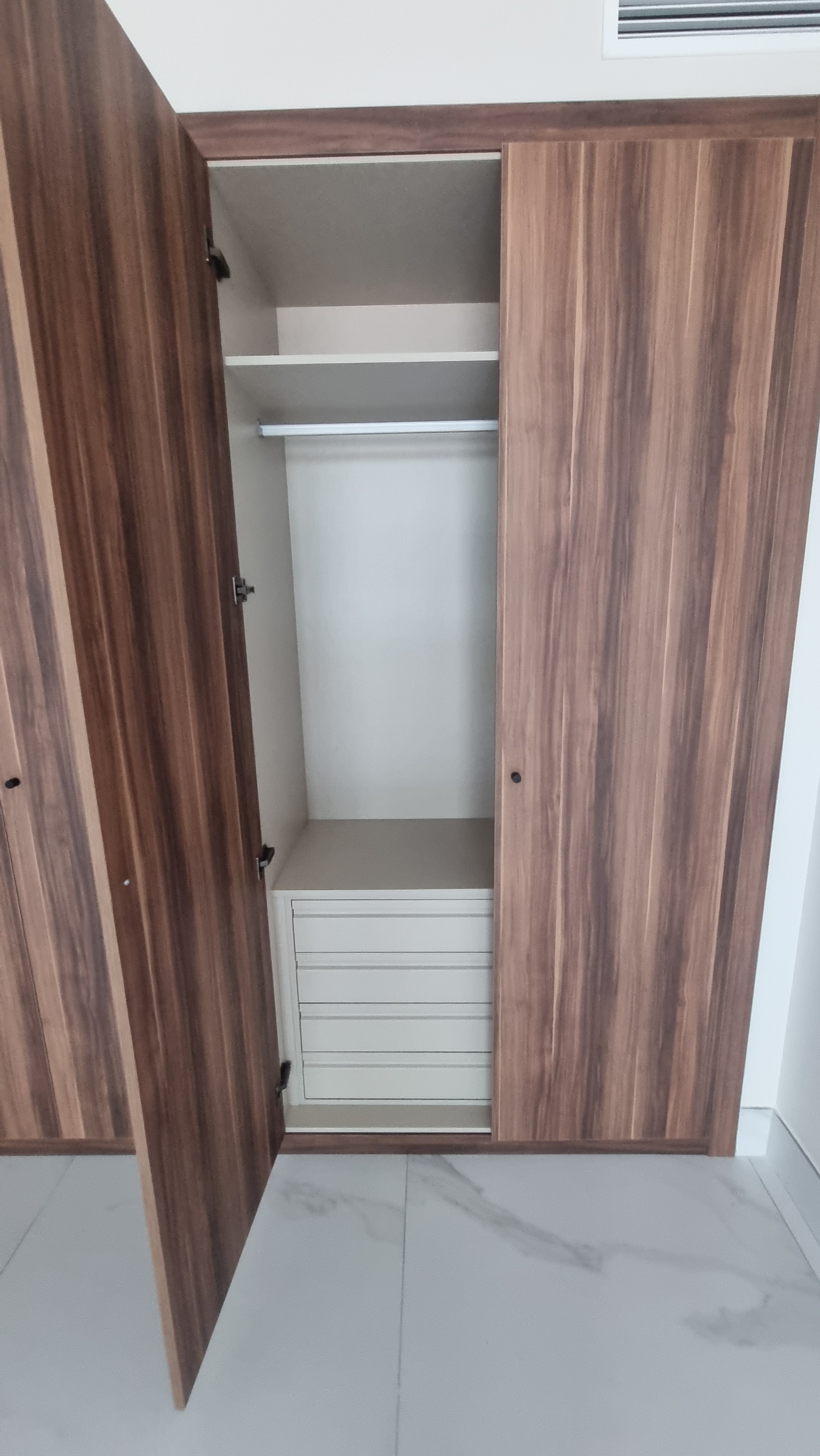 Piso de 3 Dormitorios y 2 Baños en alquiler en Nueva Alcántara, San Pedro de Alcántara