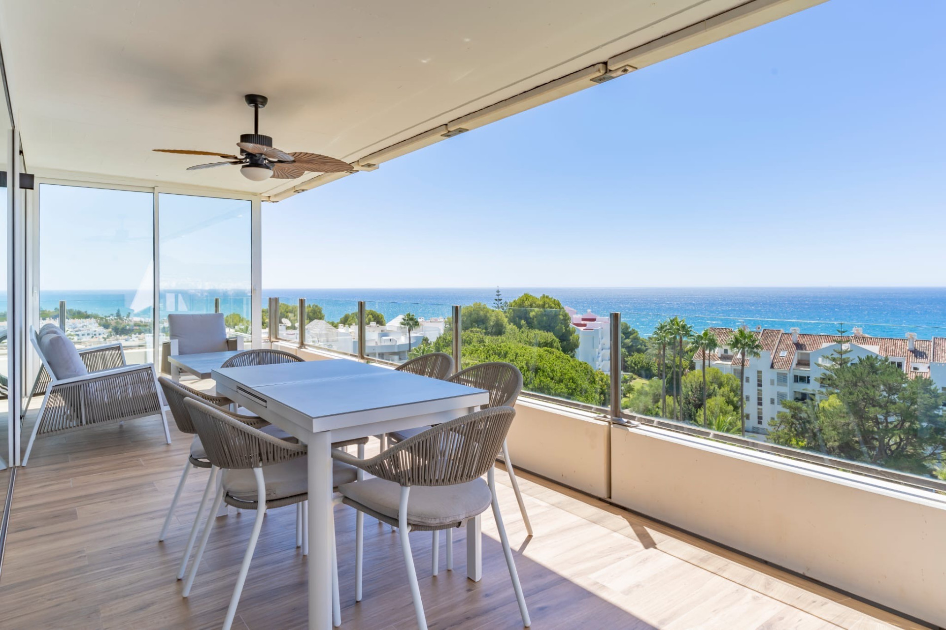 3 спални, 2 бани - Апартамент за продажба в Marbella
