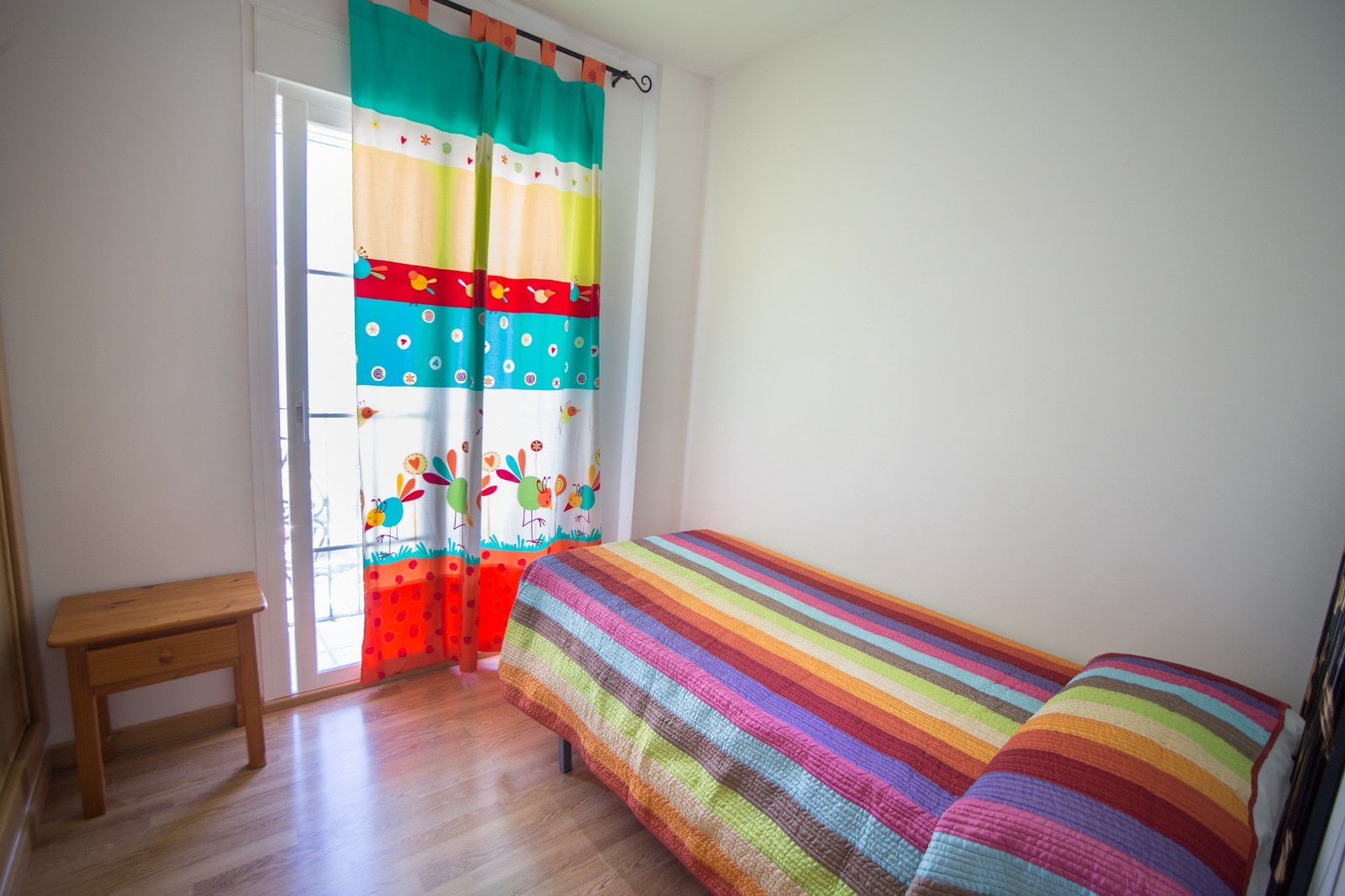 Piso de 4 Dormitorios y 2 Baños en venta en Coin