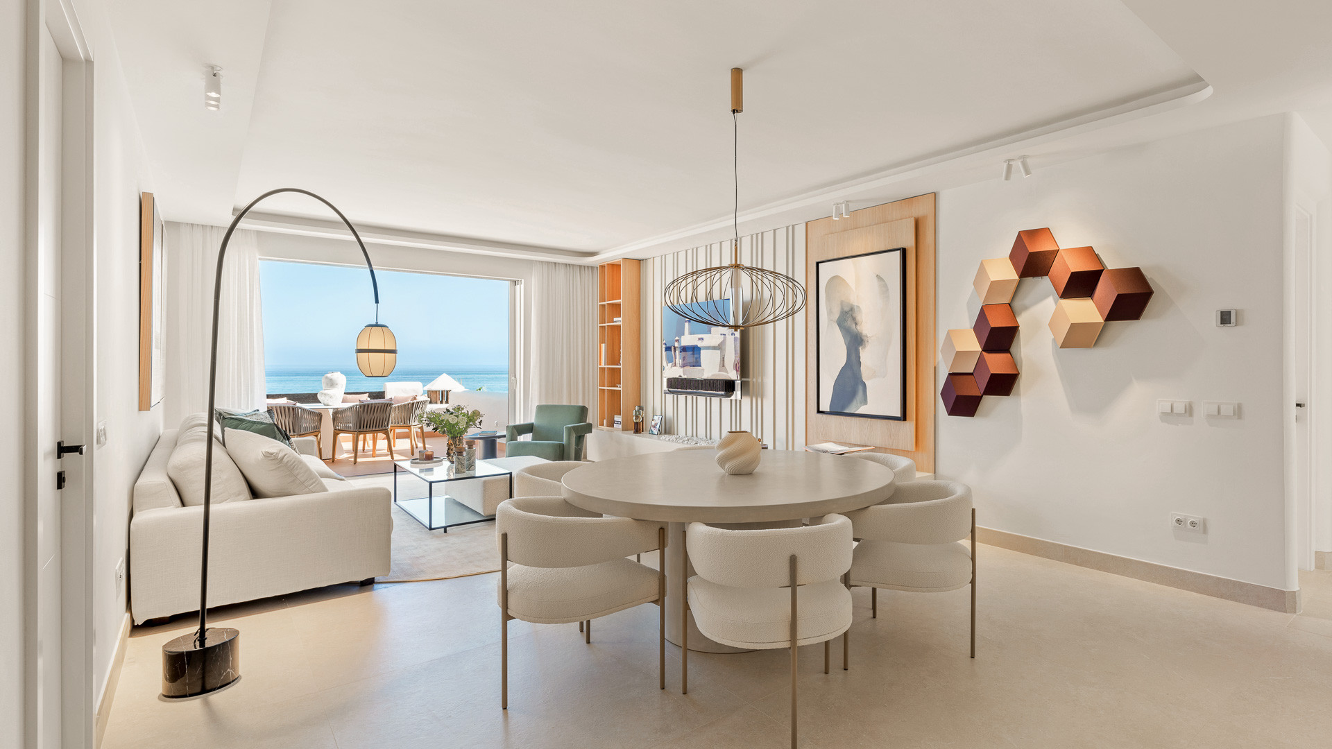 Ático de 3 Dormitorios y 2 Baños en venta en Estepona