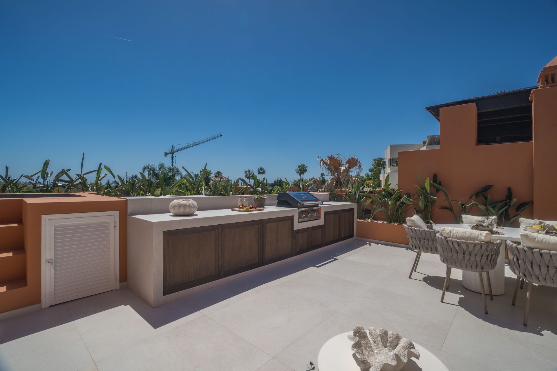 4 Bed, 3 Bath - Penthouse for Sale in Nueva Andalucia, Marbella