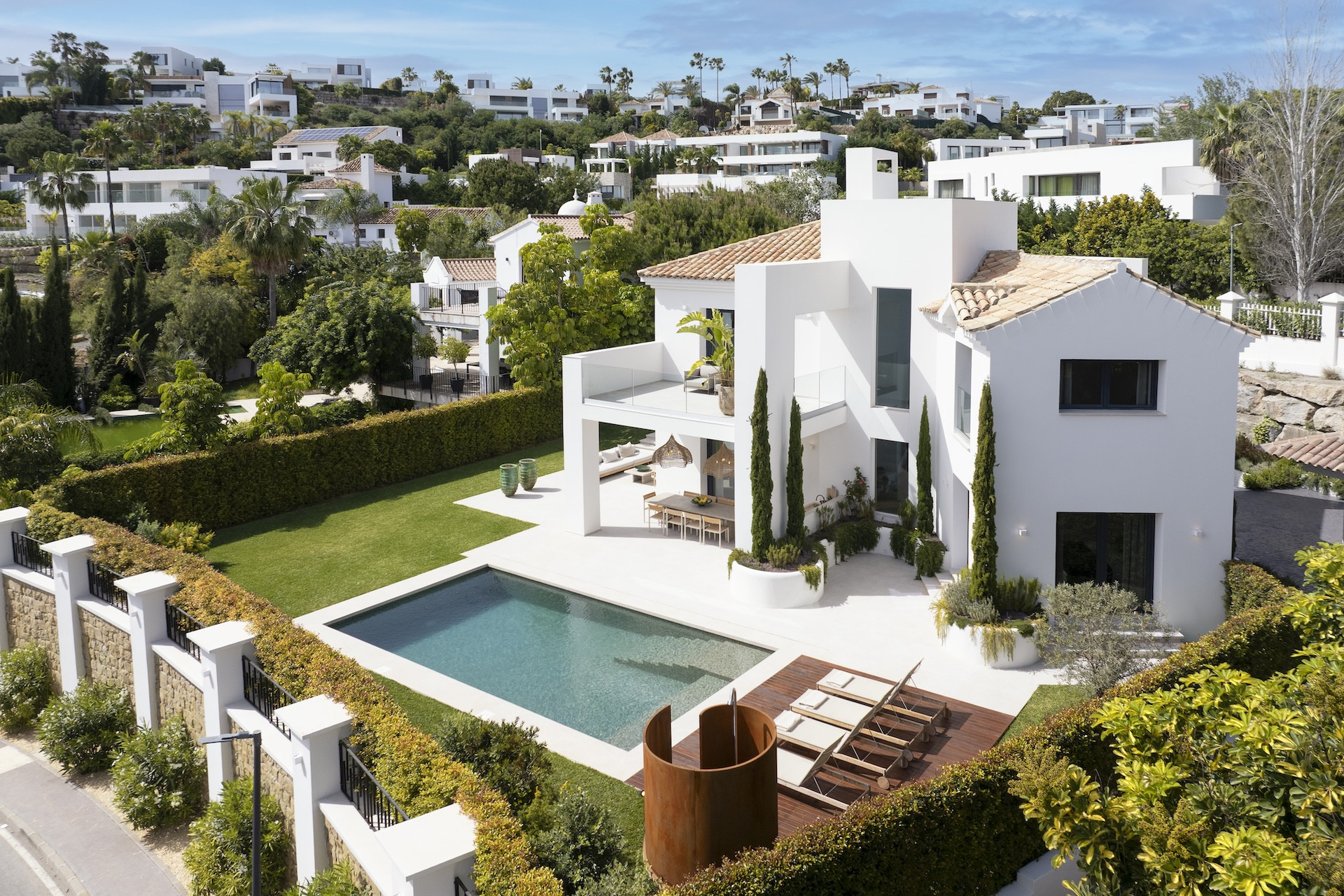 4 спални, 4 бани - Вила за продажба в La Alqueria, Benahavis