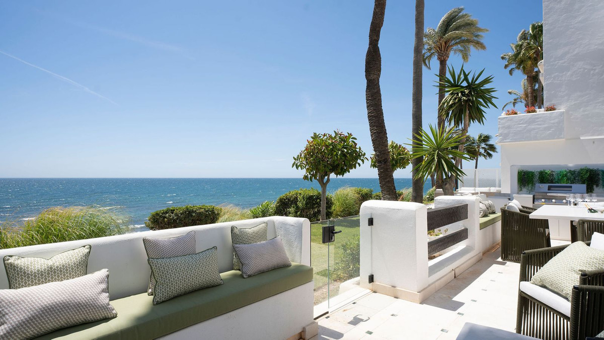 Piso de 3 Dormitorios y 3 Baños en venta en Milla de Oro, Marbella