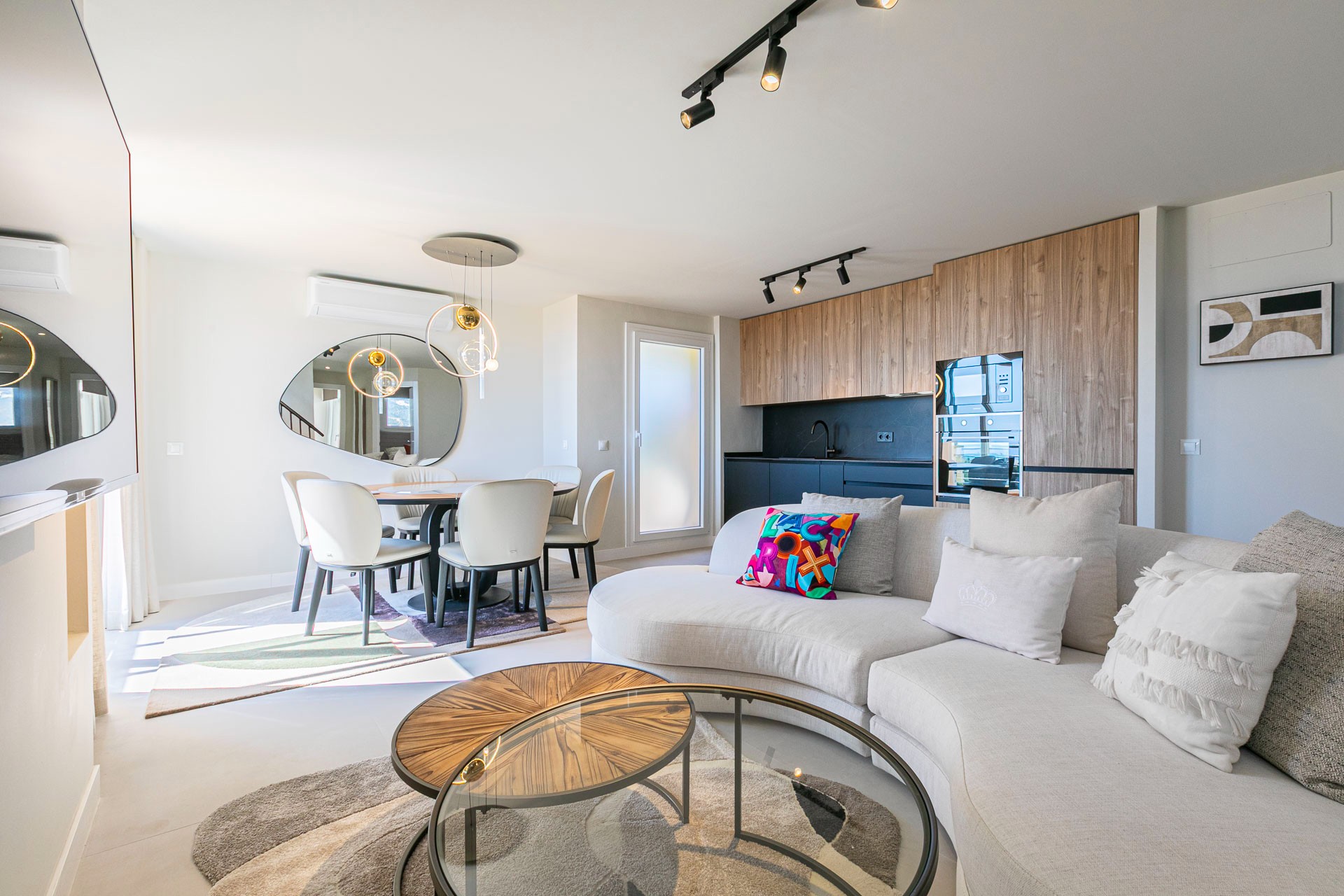 Ático de 3 Dormitorios y 2 Baños en venta en Puerto Banús, Marbella