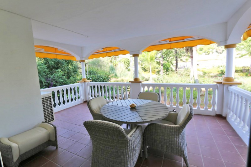 Piso de 2 Dormitorios en venta en Nueva Andalucía, Marbella