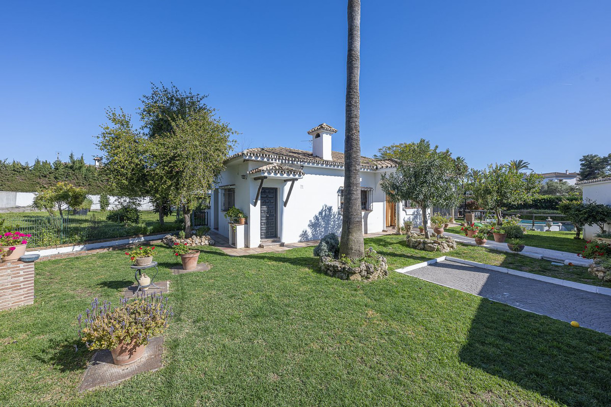 3 кровать 2 ванна Вилла для продажи в Guadalmina Alta, San Pedro de Alcántara