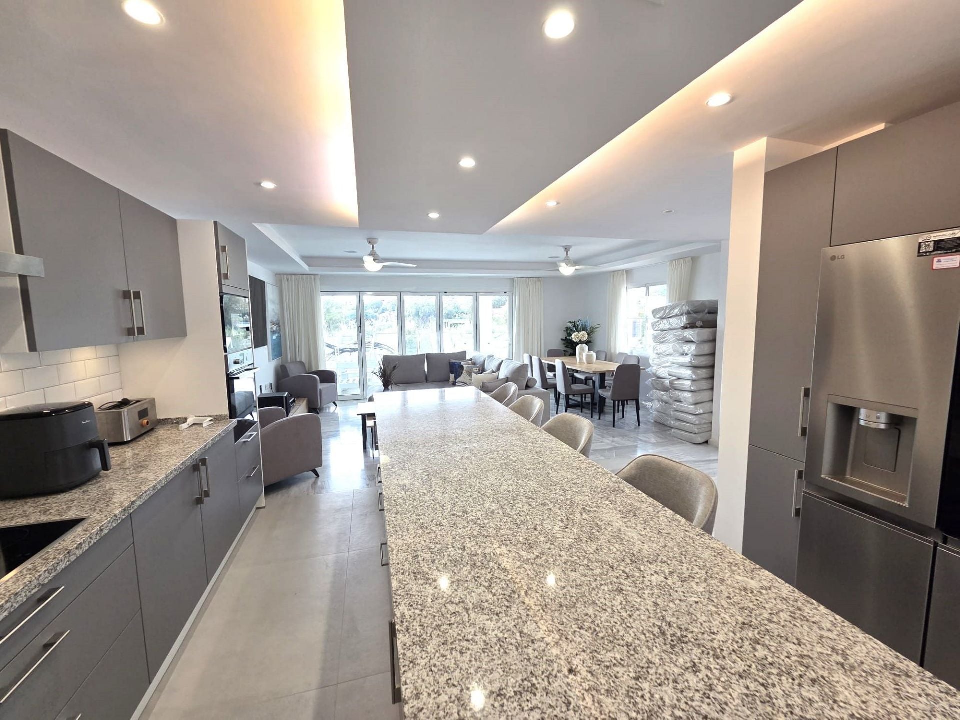 Casa de 4 Dormitorios y 3 Baños en venta en Cabopino, Marbella