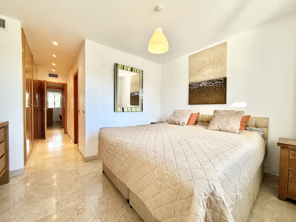 2 спални, 2 бани - Апартамент за продажба в New Golden Mile, Estepona