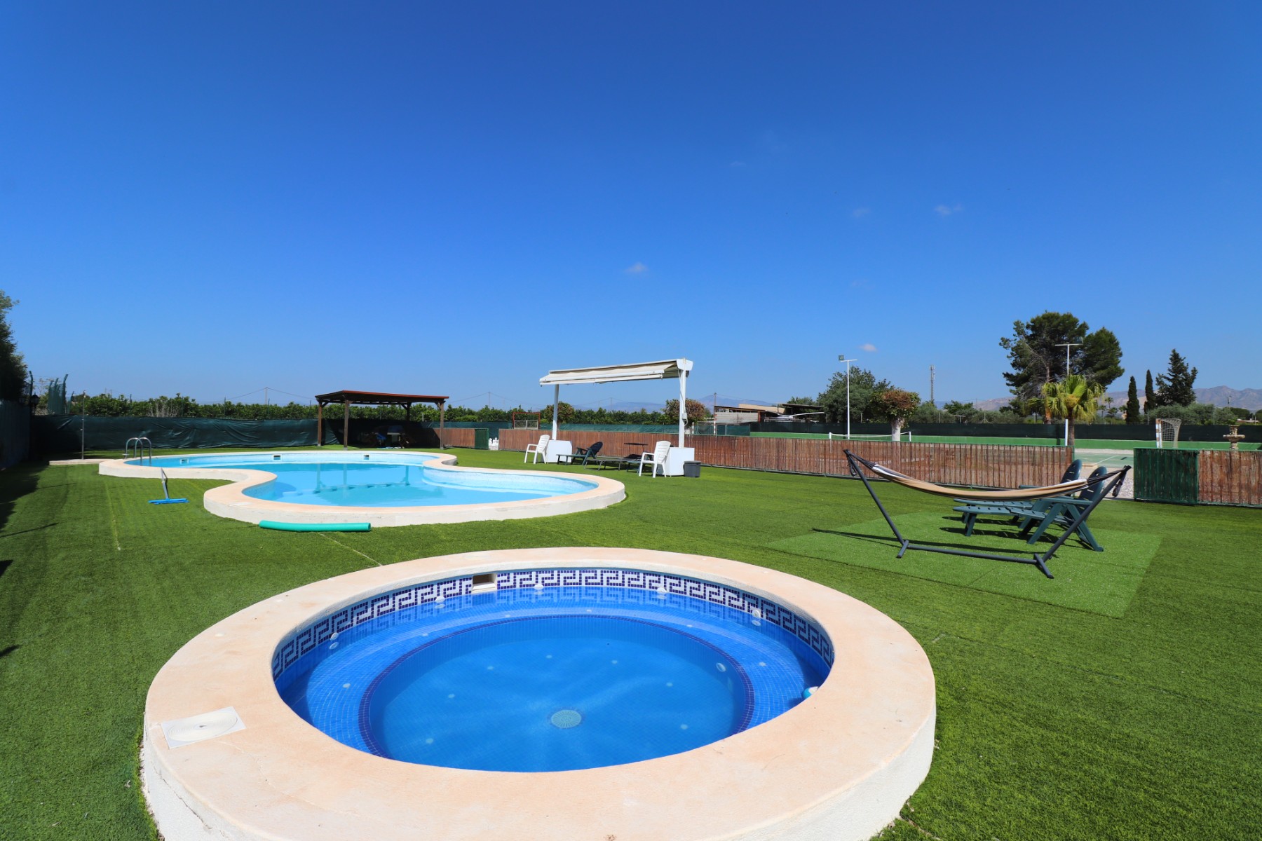 Finca de 4 Dormitorios en venta en Benferri