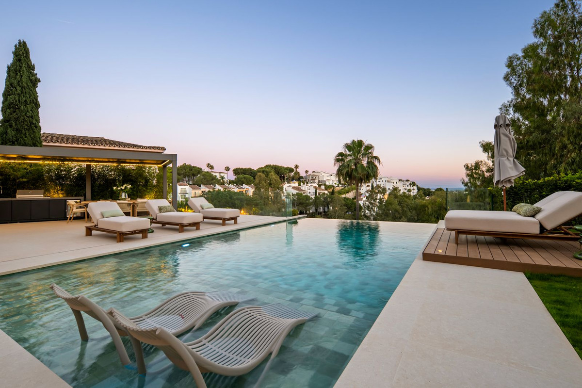 Casa de 6 Dormitorios en venta en Benahavís