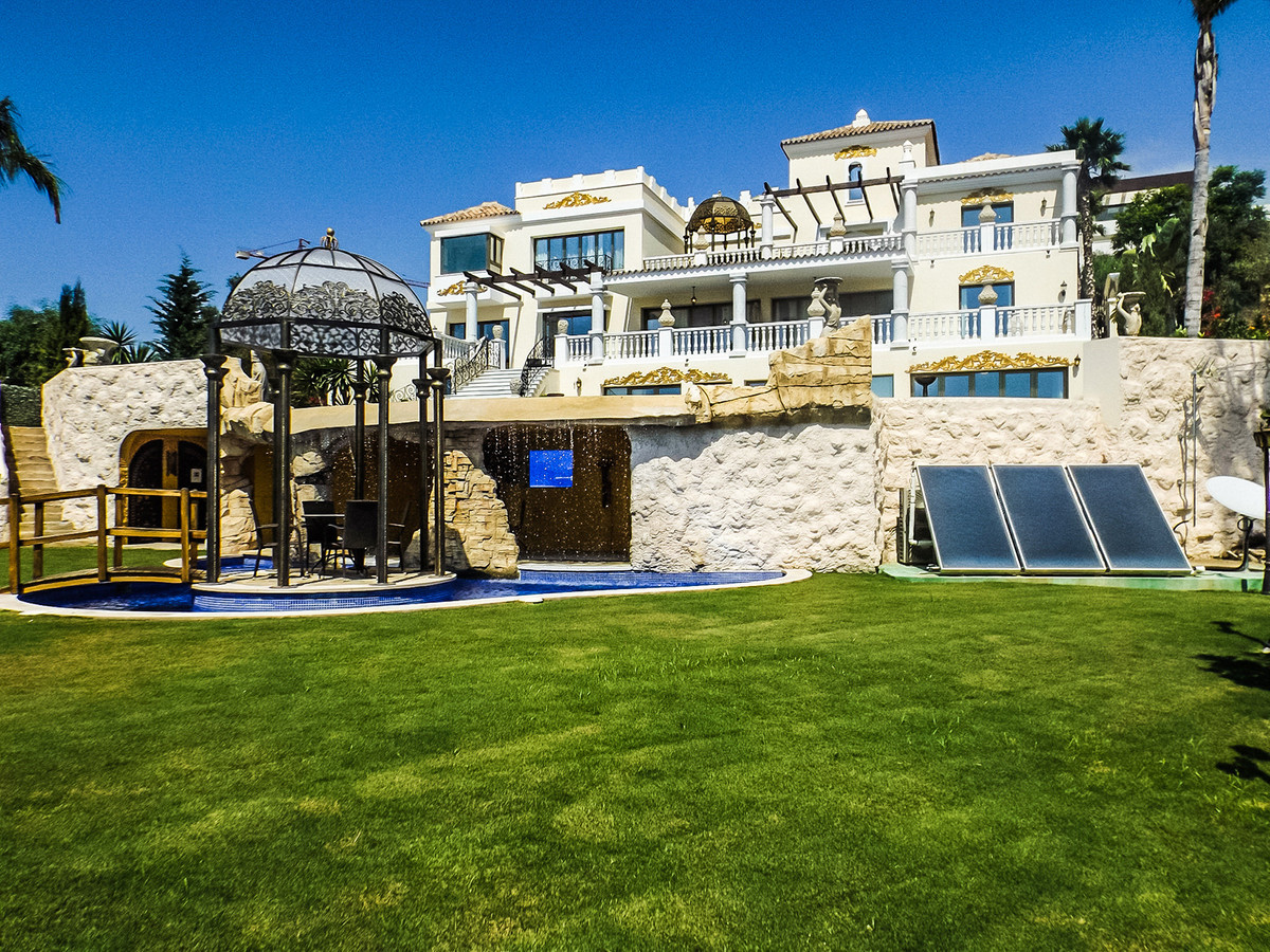 7 спални, 8 бани - Вила за продажба в Los Flamingos, Benahavis