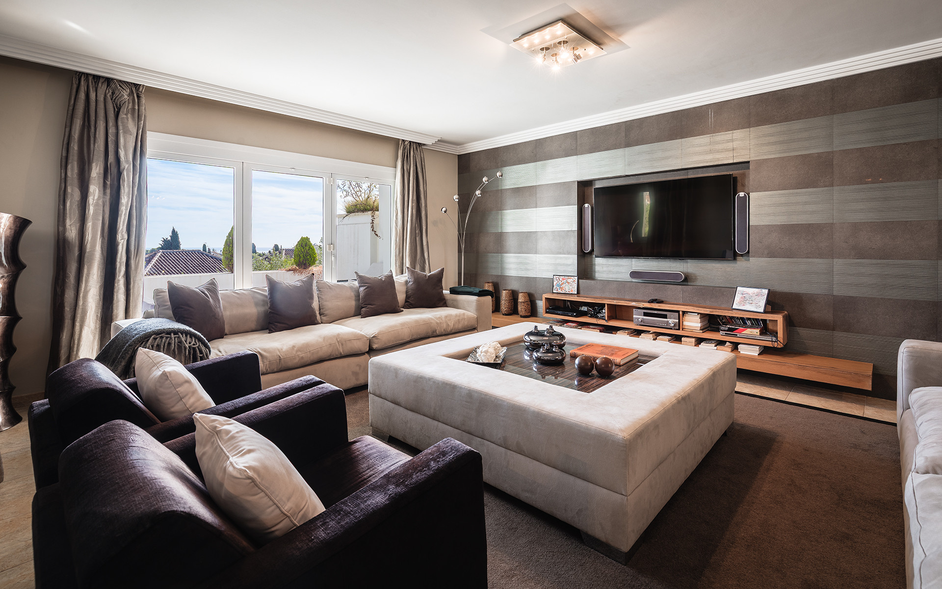 Piso de 4 Dormitorios en venta en Milla de Oro, Marbella