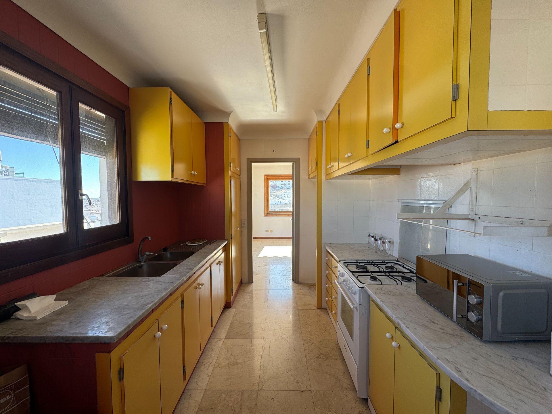 Ático de 4 Dormitorios y 4 Baños en venta en Eivissa