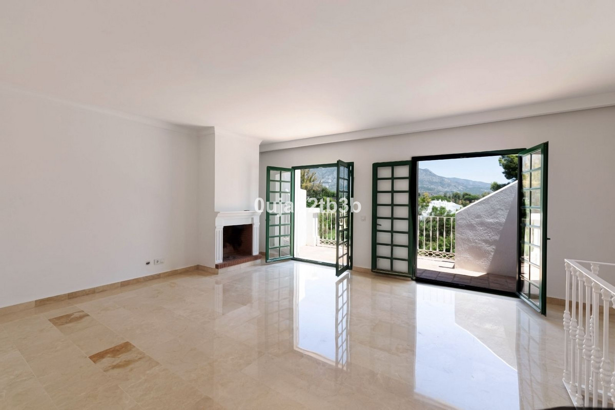 3 Bed, 2 Bath - Townhouse for Sale in Nueva Andalucia, Marbella