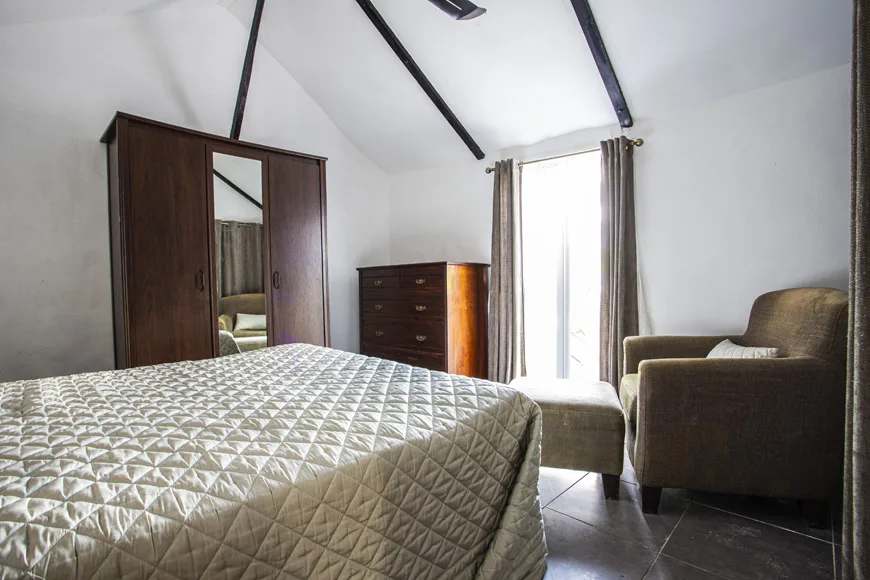 Casa de 3 Dormitorios y 2 Baños en venta en Jimena de la Frontera