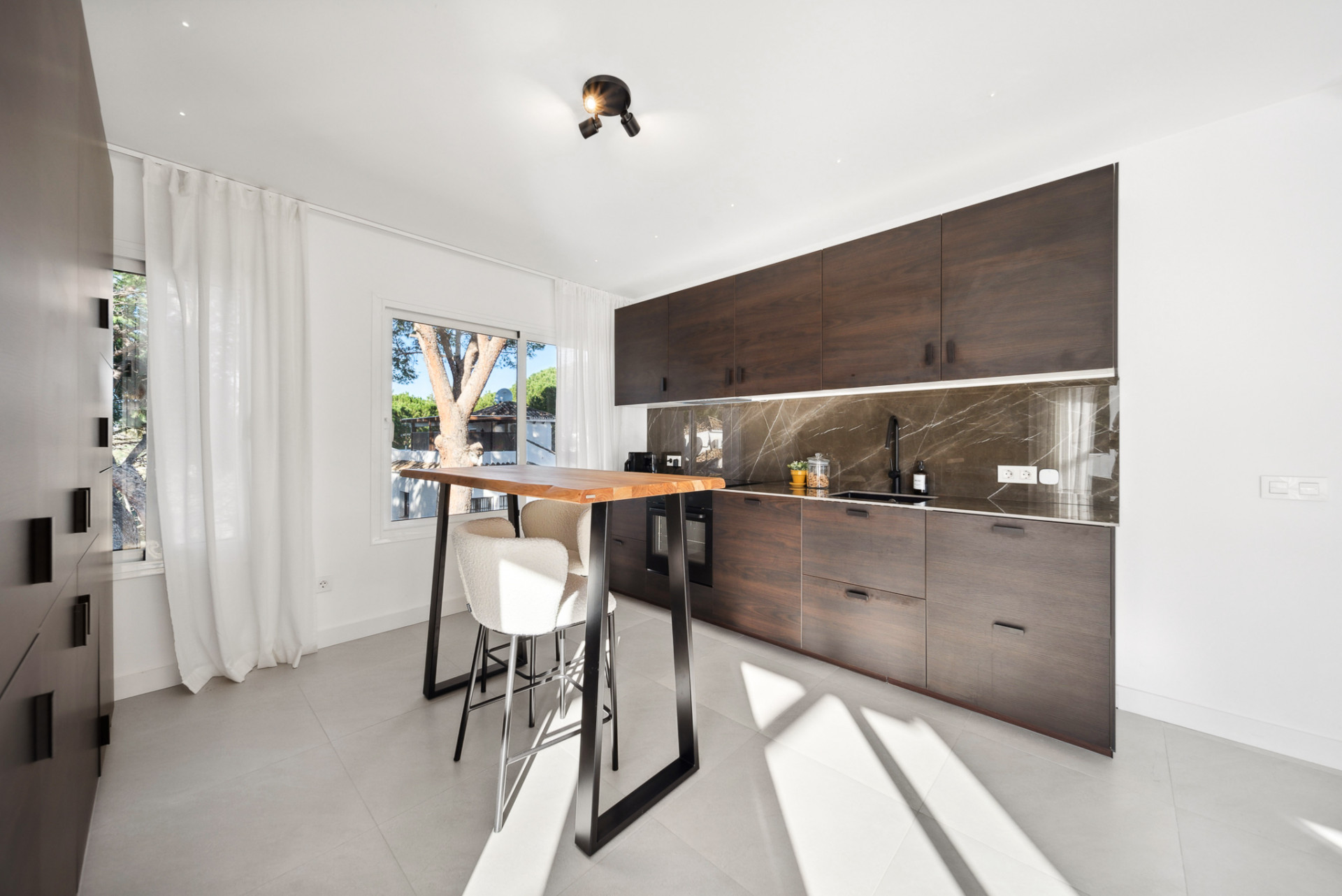 Ático de 3 Dormitorios en alquiler en Nueva Andalucía, Marbella