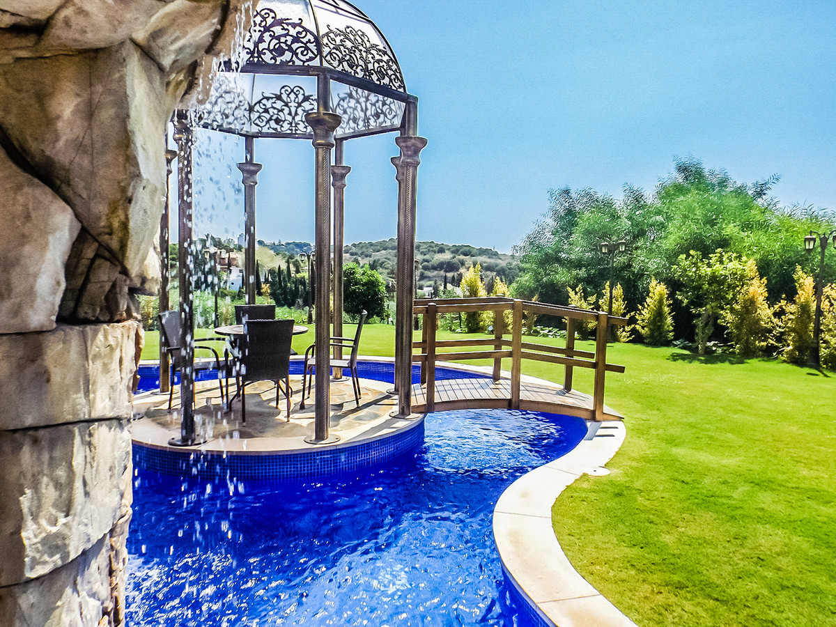 7 спални, 8 бани - Вила за продажба в Los Flamingos, Benahavis