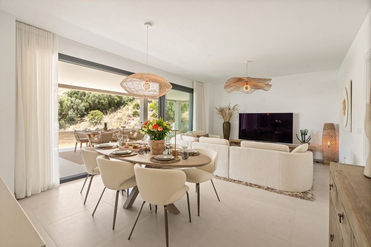 2 спални - Апартамент за продажба в Los Monteros, Marbella