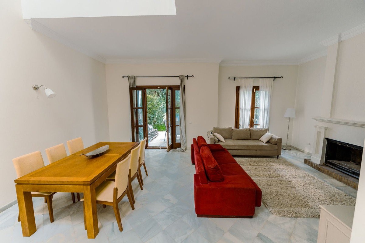 Casa Adosada de 4 Dormitorios en alquiler vacacional en Guadalmina Alta, San Pedro de Alcántara