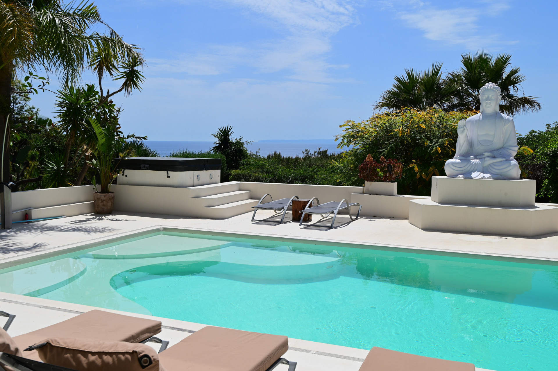 15 Bed, 15 Bath - Villa for Sale in Santa Eularia des Riu