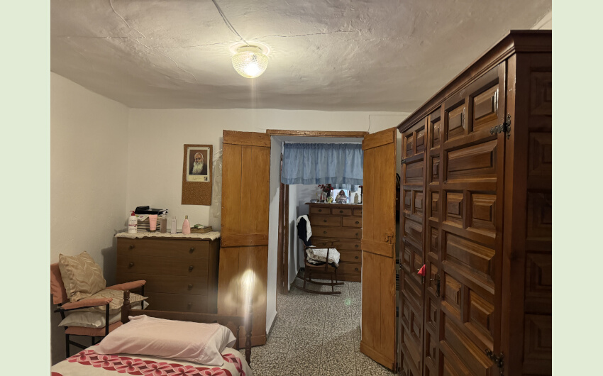 Casa Adosada de 3 Dormitorios y 2 Baños en venta en Jimena de la Frontera