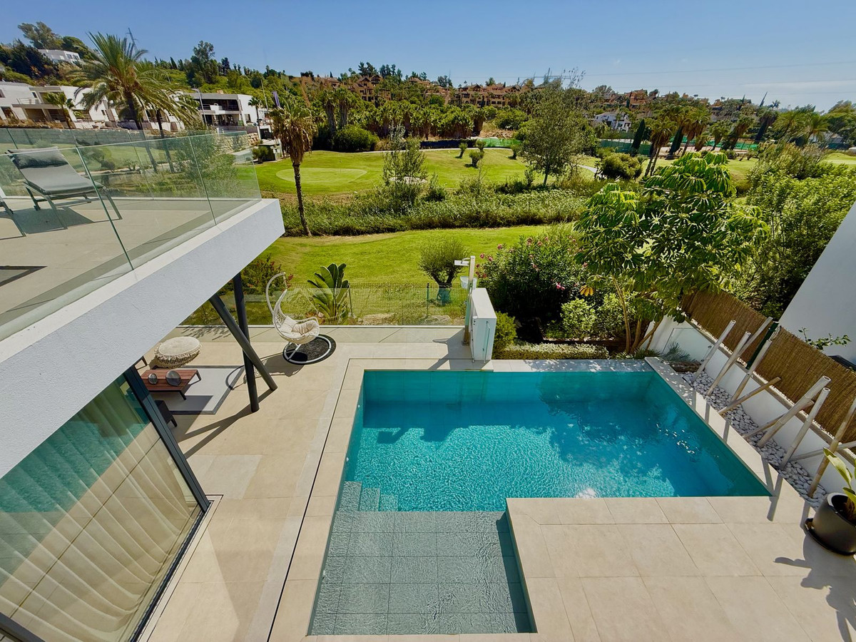 Casa de 4 Dormitorios en venta en Estepona
