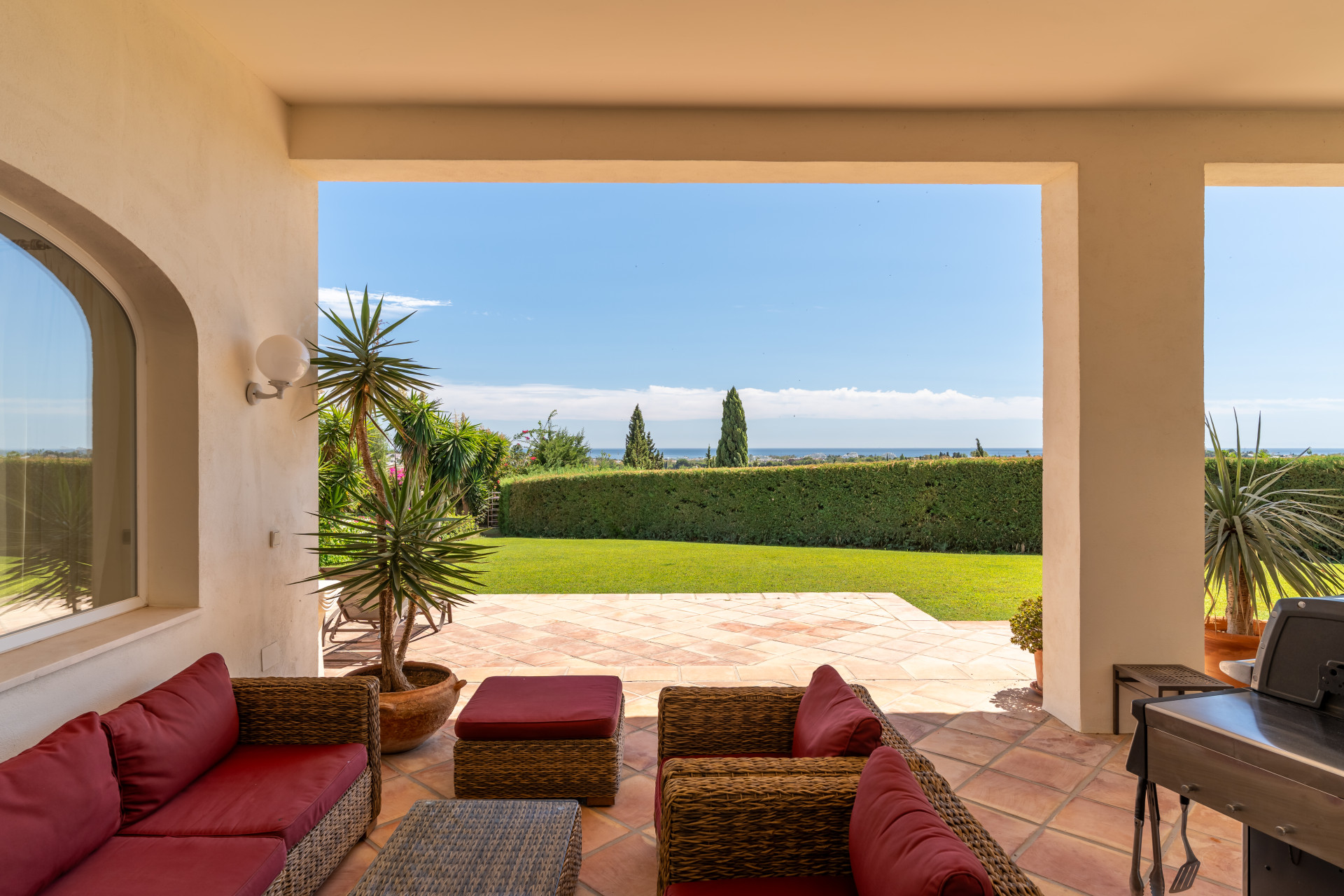 Casa de 5 Dormitorios y 4 Baños en venta en Los Almendros, Benahavís