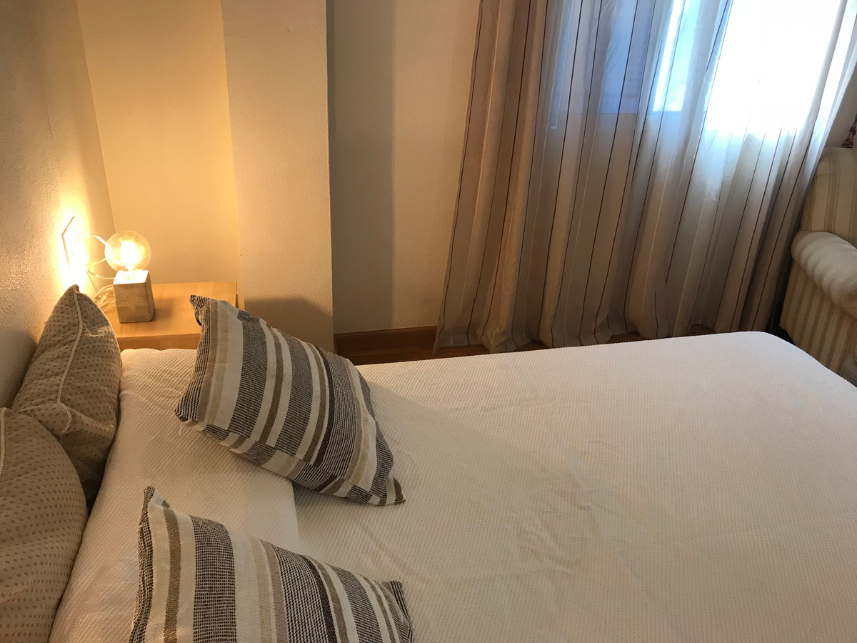 Piso de 1 Dormitorio en alquiler en Calahonda