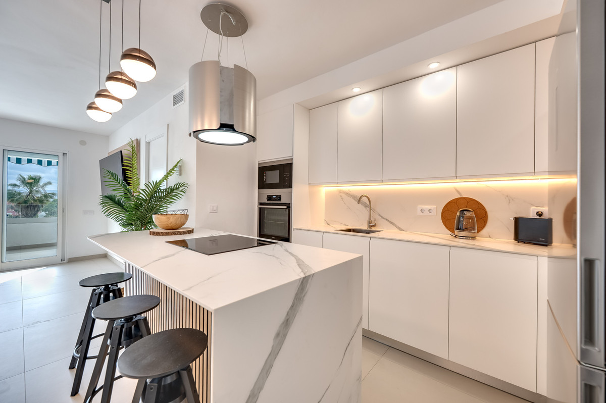 3 Bed - Apartment Holiday Rental in Nueva Andalucia, Marbella
