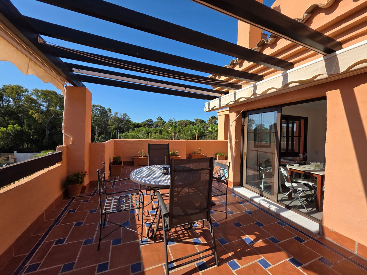 Ático de 4 Dormitorios y 3 Baños en venta en Nueva Milla de Oro, Estepona